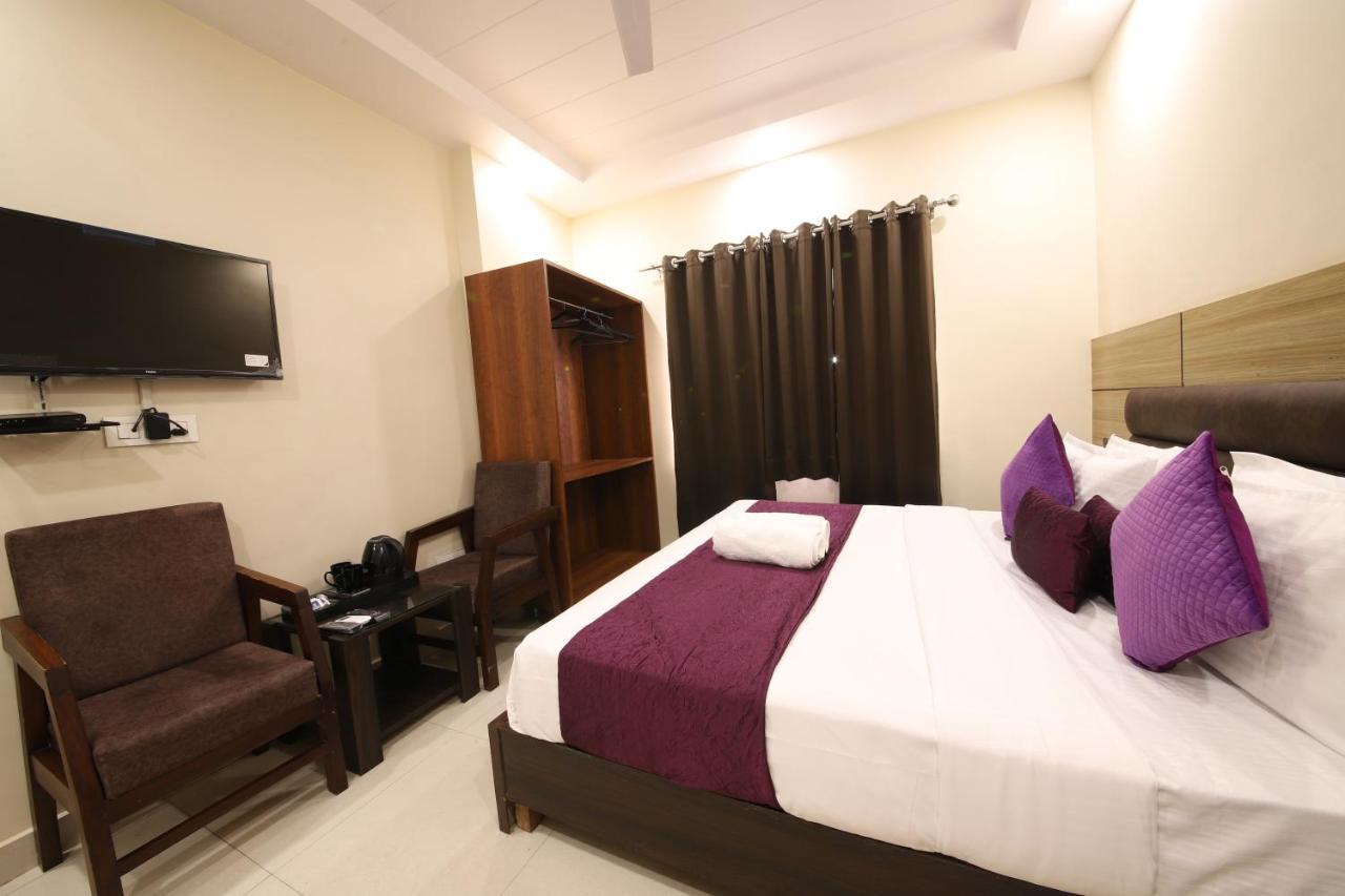 Perfect Stayz Dwarkesh - Hotel Near Haridwar Railway Station 外观 照片
